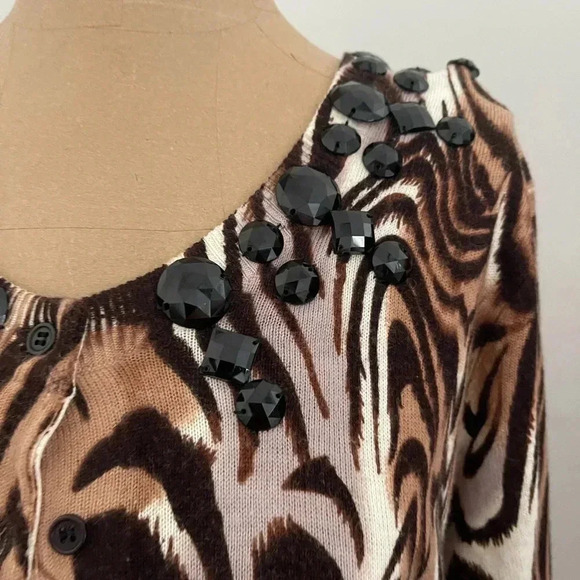 Monroe & Main button up sweater top - Picture 6 of 6